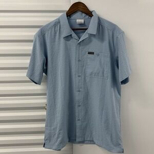 Columbia Light Blue Short Sleeve Button Down Shirt Mens Medium
